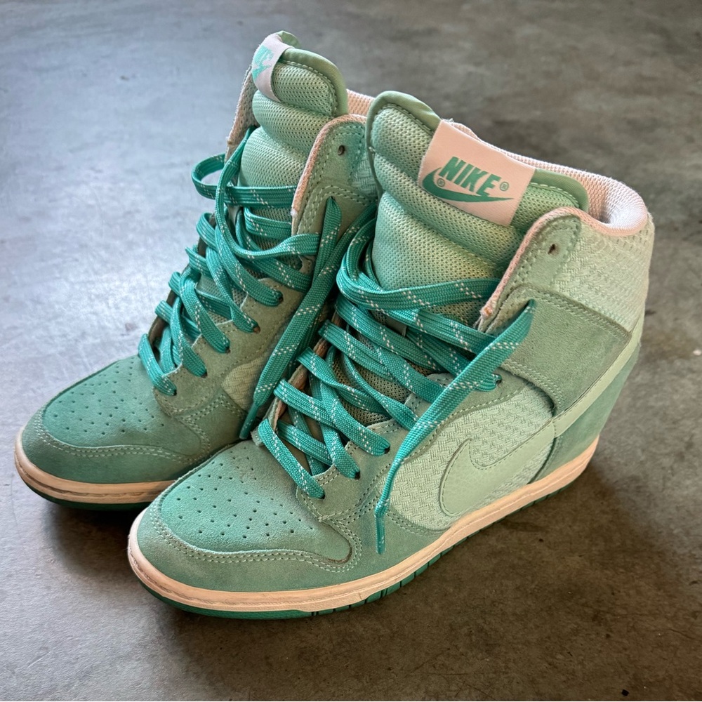 Nike Women's High-Top Sneakers - Mint Green SIZE 7 PRE-LOVED asking $55